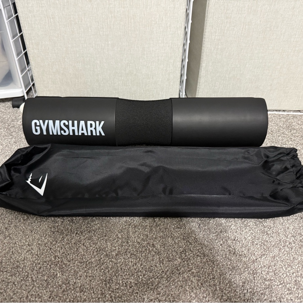 Gymshark Black Lifting Pad with Bag